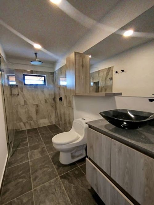 Casa de 3 alcobas en arriendo en Canoas, Guarne, 250 m² · foto 22 de 24