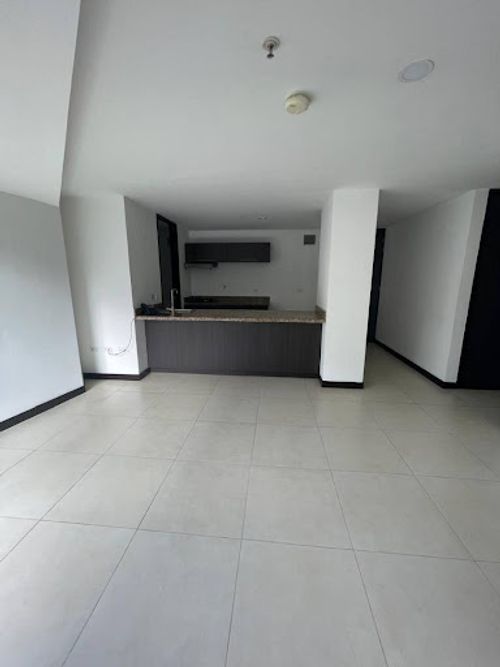 Apartamento de 1 alcoba en venta en Llano Grande, Rionegro, 67 m² · foto 2 de 21