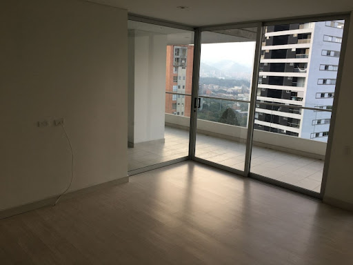 Apartamento en arriendo en Los Balsos, Medellín · foto 6 de 8