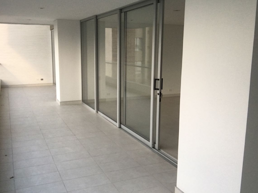 Apartamento en arriendo en Los Balsos, Medellín · foto 8 de 8