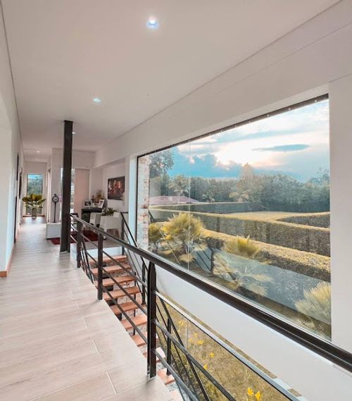 Casa de 6 alcobas en venta en Llano Grande, Rionegro, 400 m² · foto 4 de 14