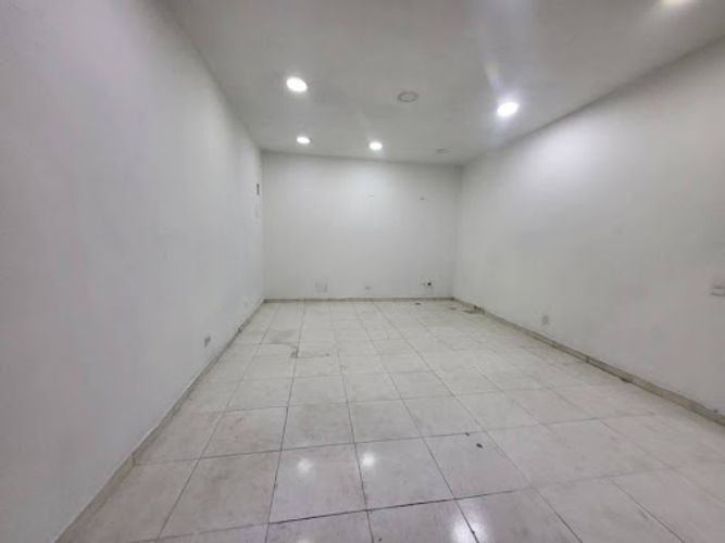 Local en arriendo en El Chagualo, Medellín, 20 m² · foto 3 de 11