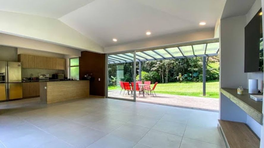 Finca en arriendo en El Retiro, 220 m² · foto 2 de 8