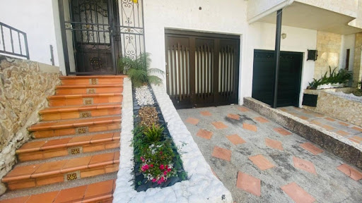 Casa en Arriendo en Santa teresita, Medellín en La Almeria