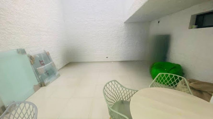 Casa de 5 alcobas en arriendo en Santa Teresita, Medellín, 300 m² · foto 11 de 24