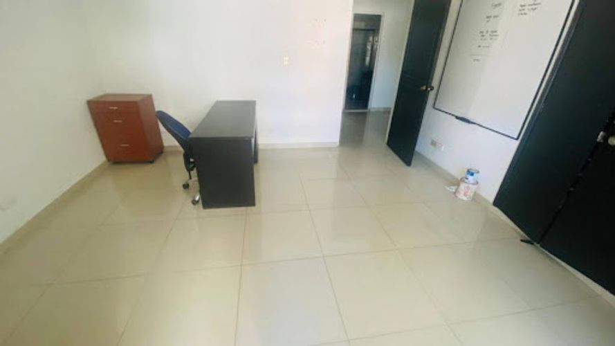 Casa de 5 alcobas en arriendo en Santa Teresita, Medellín, 300 m² · foto 15 de 24