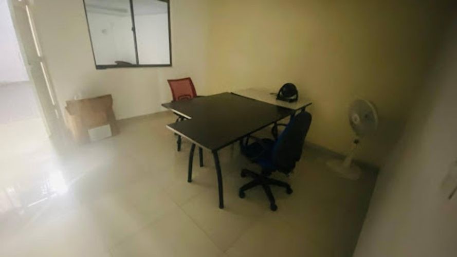Casa de 5 alcobas en arriendo en Santa Teresita, Medellín, 300 m² · foto 17 de 24