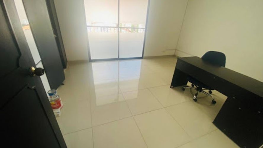 Casa de 5 alcobas en arriendo en Santa Teresita, Medellín, 300 m² · foto 23 de 24