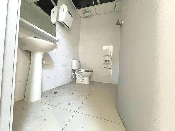 Local en venta en Jardin Botanico, Medellín, 257 m² · foto 24 de 24