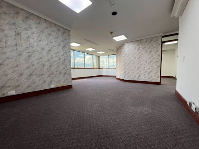 Oficina en arriendo en Milla De Oro, Medellín, 170 m² · foto 2 de 14