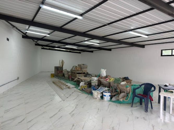Local en arriendo en Pajarito, Medellín, 200 m² · foto 3 de 7