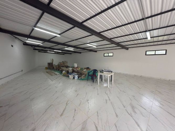 Local en arriendo en Pajarito, Medellín, 200 m² · foto 6 de 7