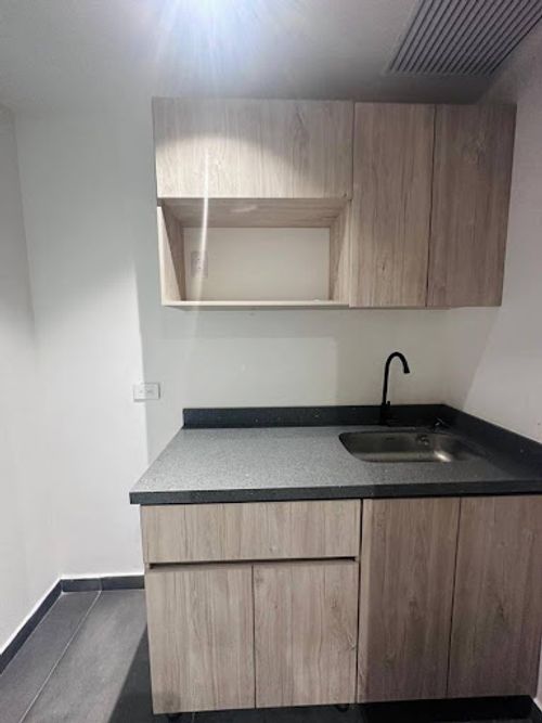Oficina en arriendo en Las Vegas, Envigado, 37 m² · foto 4 de 8