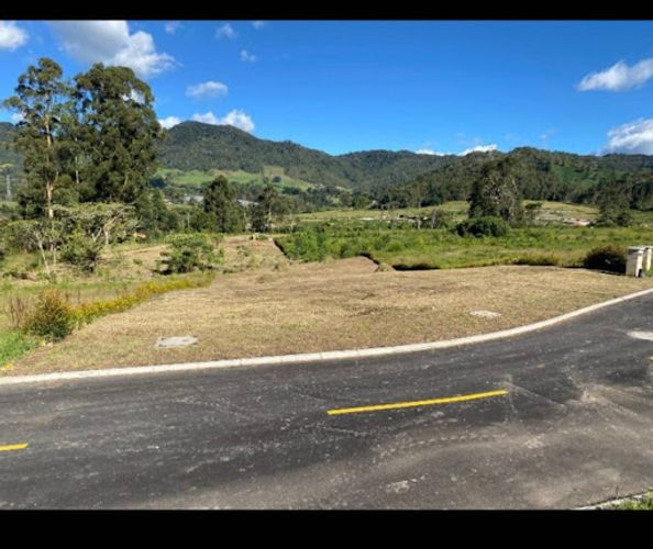Lote en venta en El Tambo, La Ceja, 1750 m² · foto 3 de 9