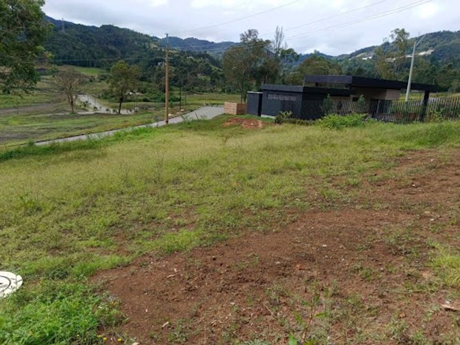 Lote en venta en El Tambo, La Ceja, 1750 m² · foto 5 de 9