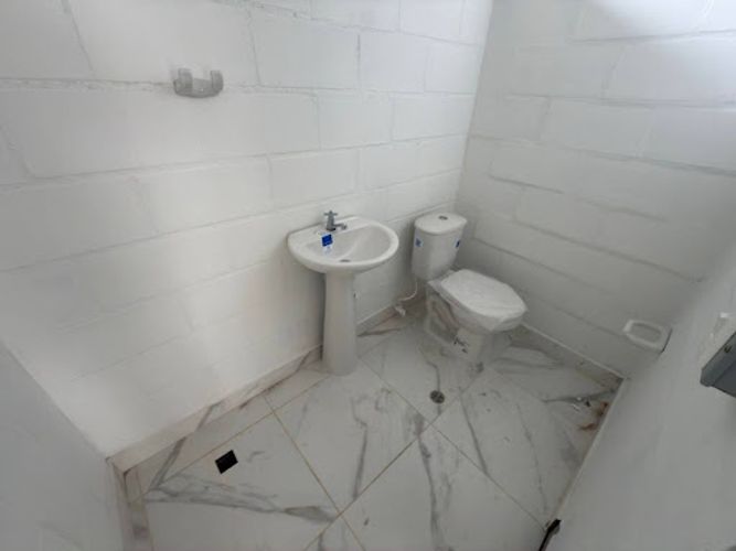 Local en arriendo en Pajarito, Medellín, 60 m² · foto 6 de 6