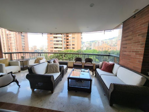 Apartamento en arriendo en La Tomatera, Medellín · foto 4 de 24