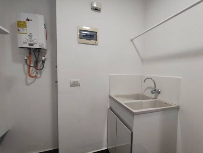 Apartaestudio en arriendo en El Tesoro, Medellín, 60 m² · foto 3 de 19