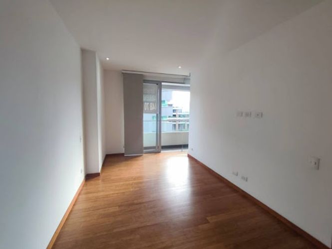 Apartaestudio en arriendo en El Tesoro, Medellín, 60 m² · foto 4 de 19