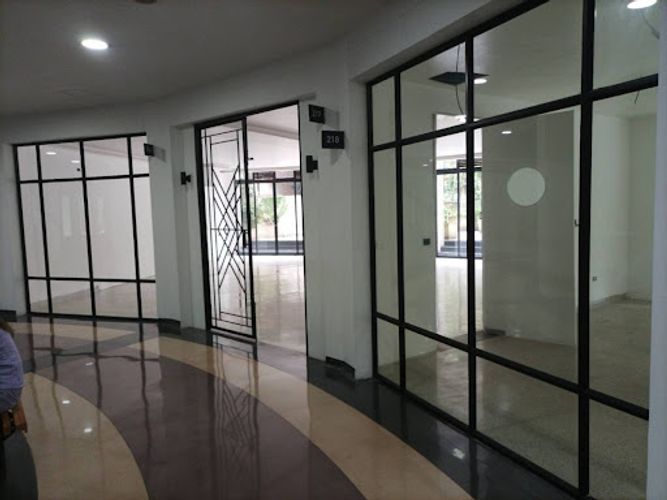 Local en arriendo en Oviedo, Medellín, 230 m² · foto 2 de 14
