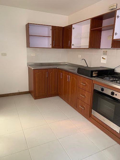 Casa de 3 alcobas en venta en Rionegro, 140 m² · foto 2 de 14