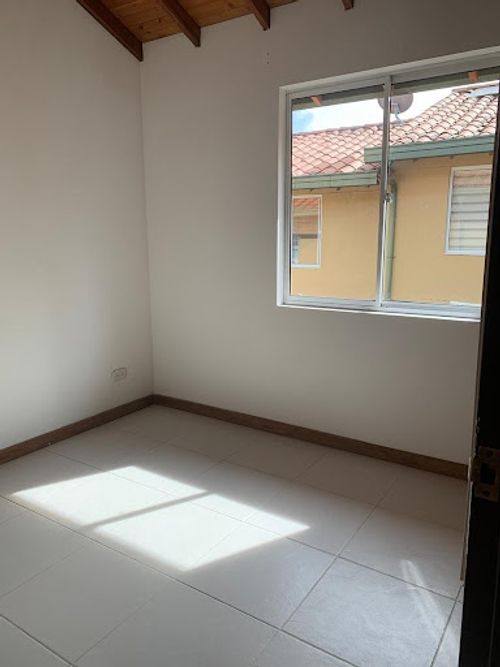 Casa de 3 alcobas en venta en Rionegro, 140 m² · foto 5 de 14