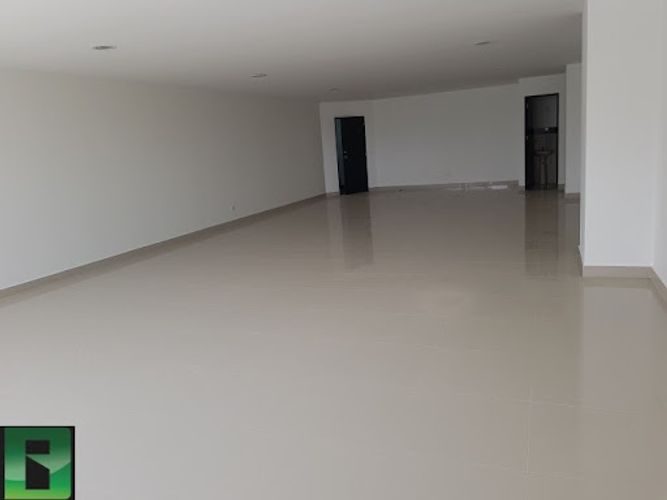 Oficina en venta en Niquia, Bello, 93 m² · foto 2 de 3