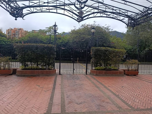Casa en arriendo en La Carolina, Bogotá · foto 3 de 24