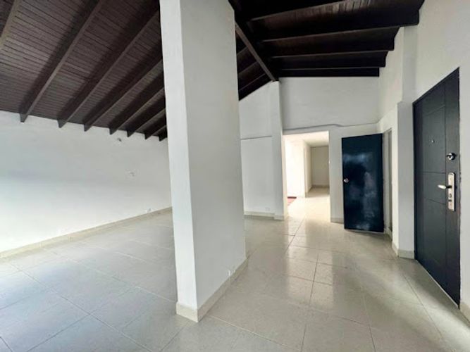 Casa de 4 alcobas en venta en Manila, Medellín, 357 m² · foto 3 de 13