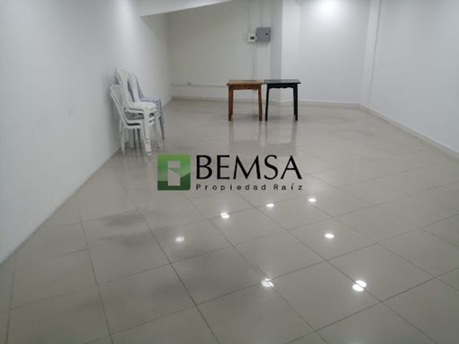 Oficina en arriendo en Villa Nueva, Medellín, 36 m² · foto 4 de 4