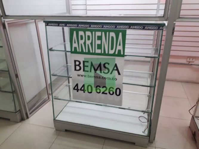 Local en arriendo en San Benito, Medellín · foto 2 de 3
