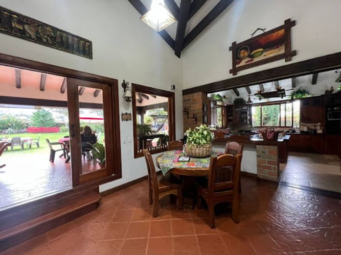 Casa de 4 alcobas en venta en Llano Grande, Rionegro, 490 m² · foto 18 de 24
