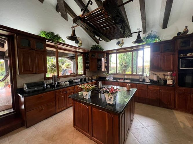 Casa de 4 alcobas en venta en Llano Grande, Rionegro, 490 m² · foto 20 de 24