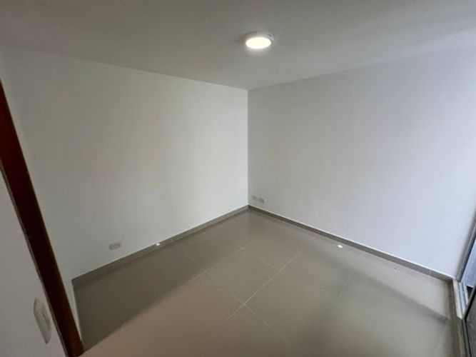 Apartamento de 2 alcobas en venta en Fontibon, Rionegro, 58 m² · foto 3 de 17