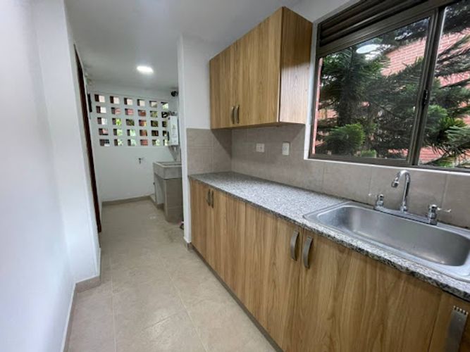 Casa de 4 alcobas en arriendo en Medellín, 250 m² · foto 5 de 24