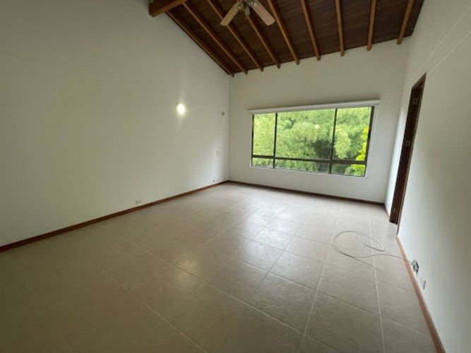 Casa de 4 alcobas en arriendo en Medellín, 250 m² · foto 14 de 24
