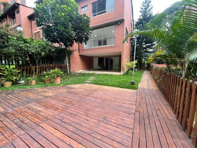 Casa de 4 alcobas en arriendo en Medellín, 250 m² · foto 20 de 24