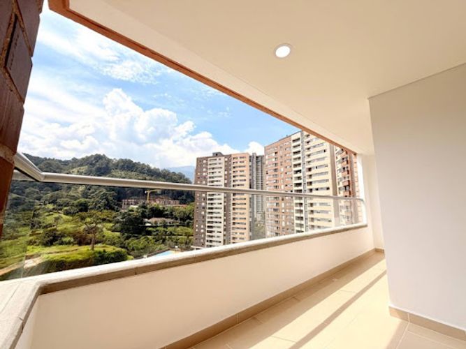 Apartamento de 2 alcobas en arriendo en Pan De Azucar, Sabaneta, 84 m² · foto 2 de 24