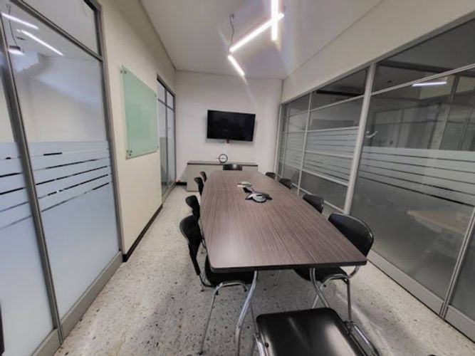 Oficina en arriendo en Primavera, Envigado, 478 m² · foto 5 de 24