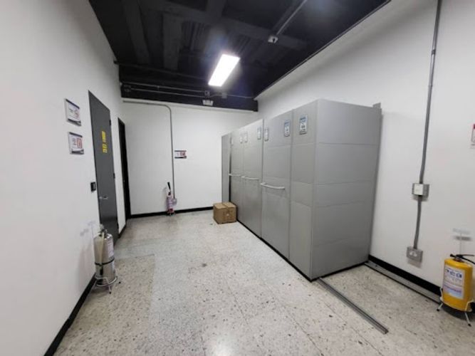 Oficina en arriendo en Primavera, Envigado, 478 m² · foto 9 de 24
