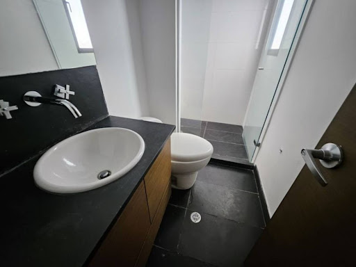 Apartamento en arriendo en La Tomatera, Medellín · foto 18 de 24