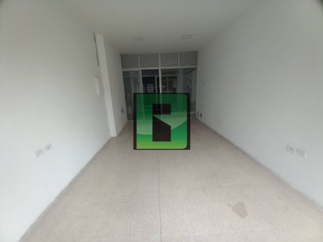 Local en arriendo en Manrique Central, Medellín, 22 m² · foto 3 de 4