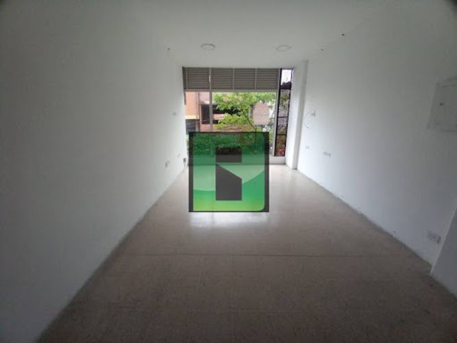 Local en arriendo en Manrique Central, Medellín, 22 m² · foto 4 de 4