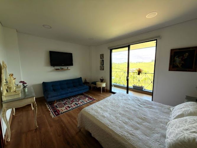 Casa de 6 alcobas en venta en El Carmen De Viboral, El Carmen de Viboral, 315 m² · foto 22 de 24