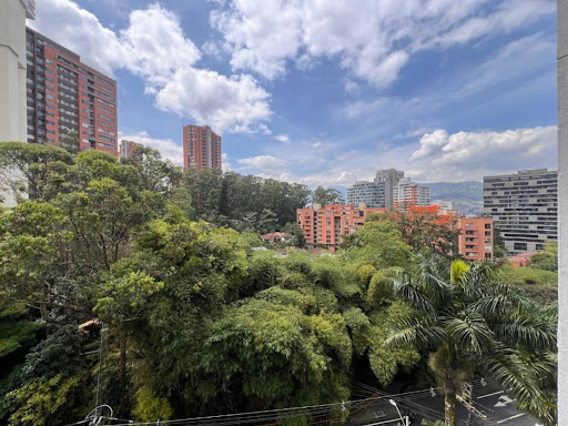 Apartamento en arriendo en Loma De Los Gonzalez, Medellín · foto 4 de 14