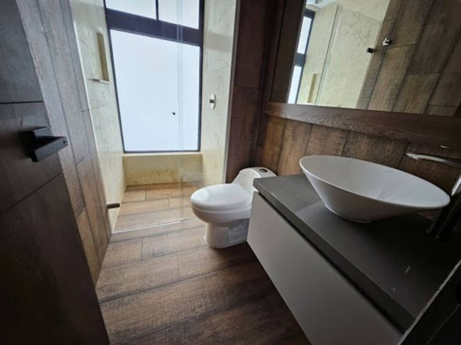 Apartamento de 3 alcobas en arriendo en Llano Grande, Rionegro, 320 m² · foto 19 de 24
