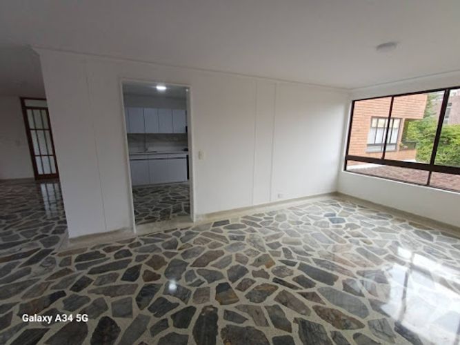 Apartamento de 3 alcobas en arriendo en Las Lomas No.2, Medellín, 142 m² · foto 15 de 24