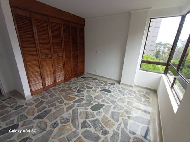Apartamento de 3 alcobas en arriendo en Las Lomas No.2, Medellín, 142 m² · foto 21 de 24