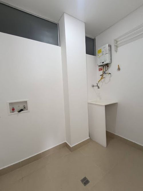 Apartamento de 2 alcobas en arriendo en Aves Maria, Sabaneta, 75 m² · foto 10 de 13