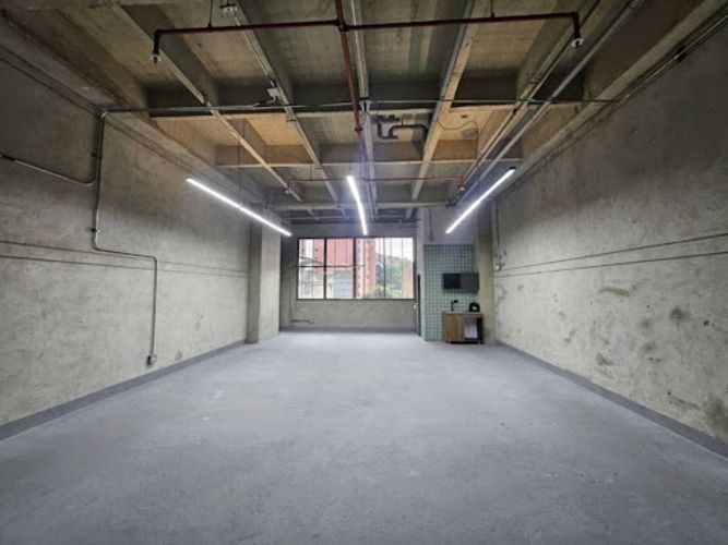 Local en arriendo en Bombona No.1, Medellín, 98 m² · foto 8 de 16